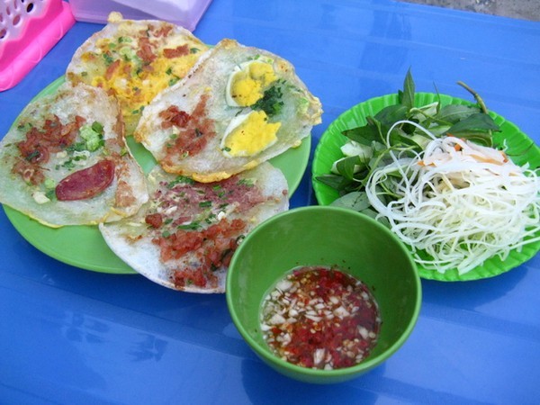 Bánh tráng Đà Nẵng, món quà vặt dân dã mà ngon khó quên